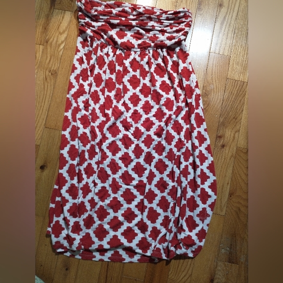 Dress - Picture 1 of 2